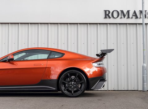 Aston Martin Vantage GT8 31