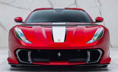 Ferrari 812 Competizione 4