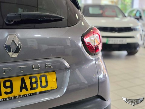 Renault Captur 1.5 dCi ENERGY Iconic EDC Euro 6 (s/s) 5dr 24