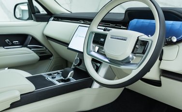 Land Rover Range Rover P530 Autobiography LWB (7 Seat) 10