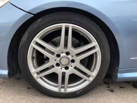 Mercedes-Benz E Class E250 CDI BLUEEFFICIENCY SPORT automatic convertible 29