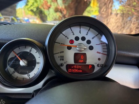 Mini Convertible 1.6 Cooper Auto Euro 5 2dr 17