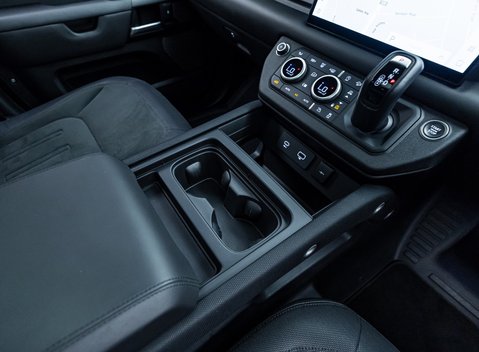 Land Rover Defender 110 V8 CARPATHIAN EDITION 27