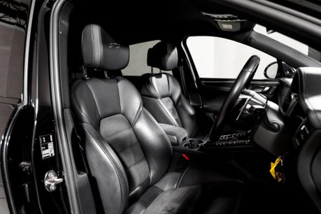 Porsche Macan GTS PDK. WARRANTY. EXCELLENT PSH. SPORT DESIGN PACKAGE. SPORTS EXHAUST. 13