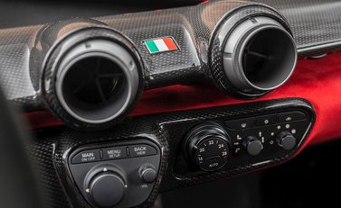 Ferrari LaFerrari 18