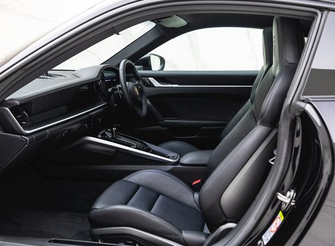 Porsche 911 Carrera S (992) 11
