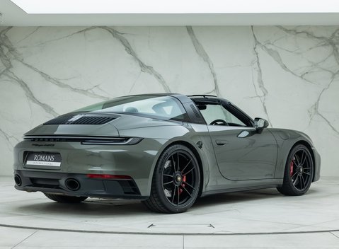 Porsche 911 Targa 4 GTS (992) 5