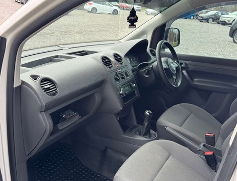 Volkswagen Caddy 1.6 Caddy C20 Startline TDI 18