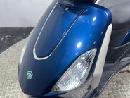 Piaggio Fly 2011 RUNNING PROJECT BIKE SPARES OR REPAIR 125CC SCOOTER 24