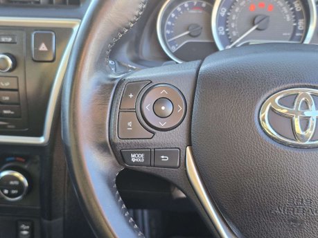 Toyota Auris 1.6 V-Matic Sport Hatchback 5dr Petrol Multidrive S Euro 5 (132 ps) 27