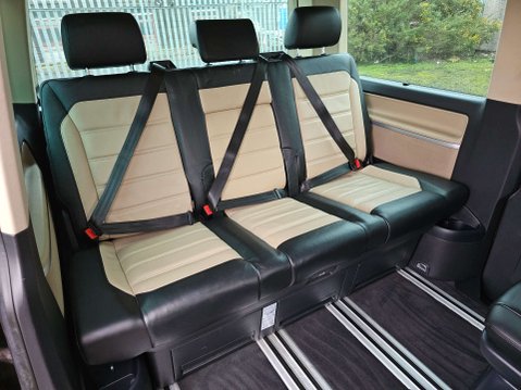 Volkswagen Caravelle 2.0 BiTDI BlueMotion Tech Executive MPV 5dr Diesel DSG 4Motion Euro 6 (s/s) 31