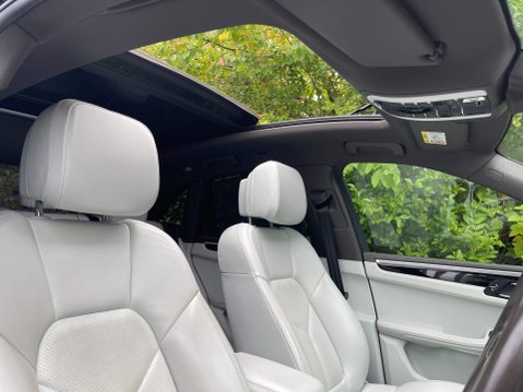 Porsche Macan 3.0 TD V6 S PDK 4WD Euro 6 (s/s) 5dr 15