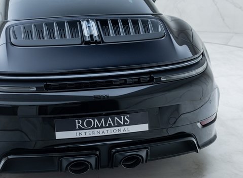 Porsche 911 Targa 4 GTS (992.2) 37