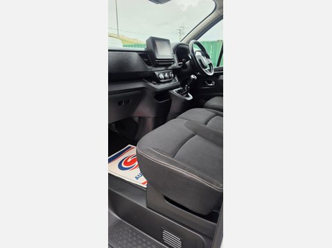 Renault Trafic EXTRA SPORT LL30 L2 H1 DCIV CREW VAN 2.0 DCI 150ps EU6 14