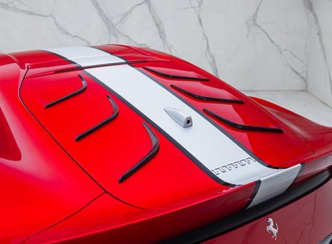 Ferrari 812 Competizione 34