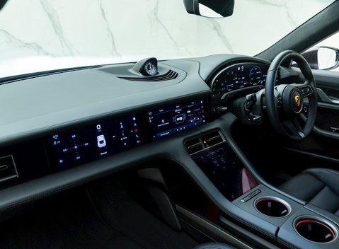 Porsche Taycan Turbo S 15