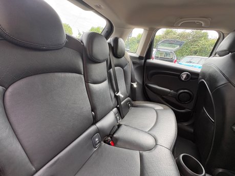 Mini Hatch Cooper 1.5 Petrol Automatic Pepper / Media XL 5 door + SAT NAV + LEATHER 5