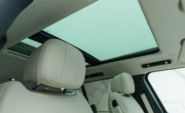 Land Rover Range Rover P400 AUTOBIOGRAPHY LWB 7 Seater 16