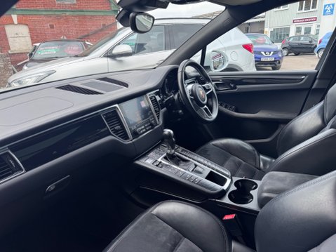 Porsche Macan GTS PDK 11
