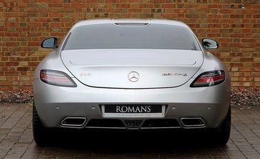 Mercedes-Benz SLS AMG GT 13