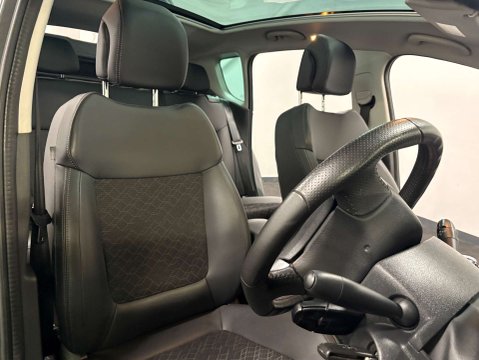 Peugeot 3008 BLUE HDI S/S ALLURE 10