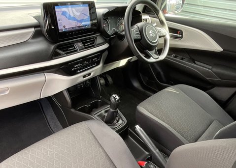 Suzuki Swift MOTION 9