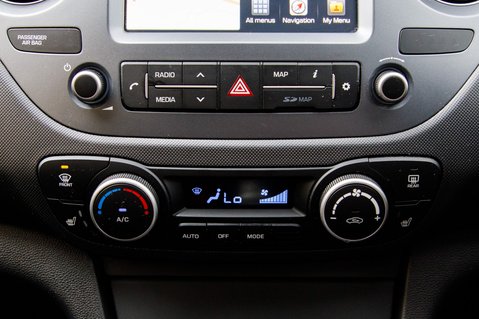 Hyundai i10 PREMIUM SE 29