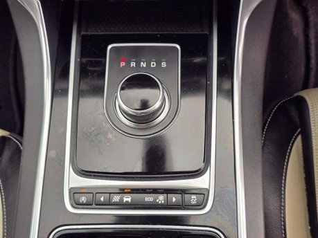 Jaguar XF 2.0d R-Sport Saloon 4dr Diesel Auto Euro 6 (s/s) (180 ps) 52