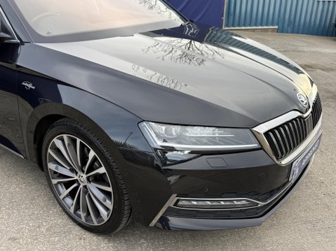 Skoda Superb 2.0 TSI Laurin & Klement Hatchback 5dr Petrol DSG Euro 6 (s/s) (190 ps) 13