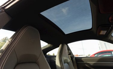 Porsche 911 Carrera 4S (992) 14