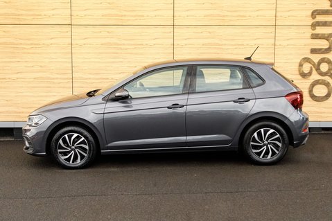 Volkswagen Polo LIFE TSI 9