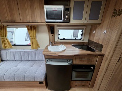 Bailey Orion 400/2 13