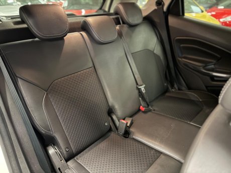 Ford Ecosport 1.0T EcoBoost Titanium 2WD Euro 5 (s/s) 5dr 12