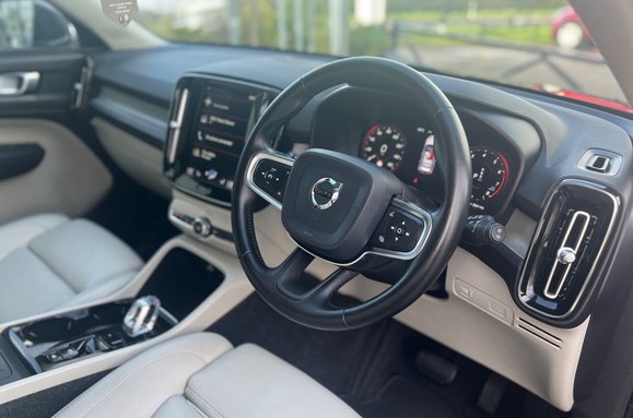 Volvo XC40 2.0 T4 INSCRIPTION PRO AUTO PETROL 21