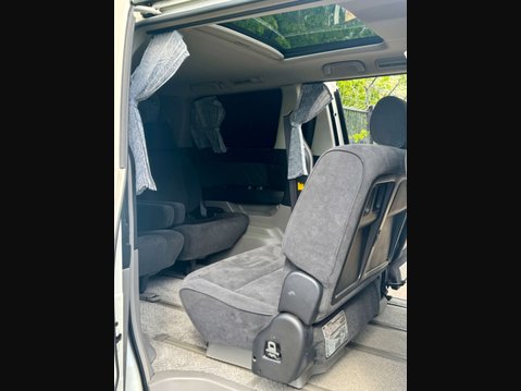 Toyota Alphard Sunroof 8 Seater 59