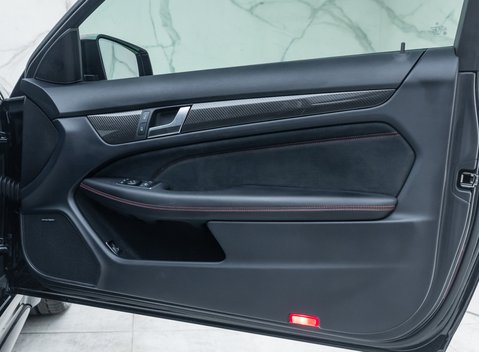 Mercedes-Benz C63 AMG BLACK SERIES 25