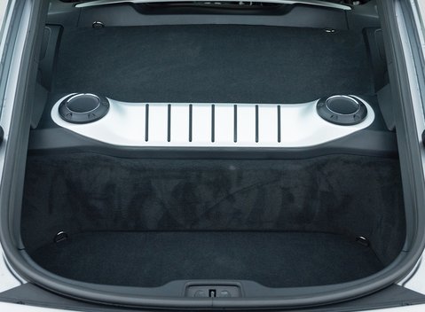 Porsche 718 Cayman GT4 26