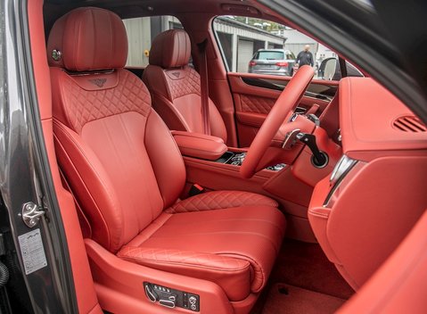 Bentley Bentayga 12