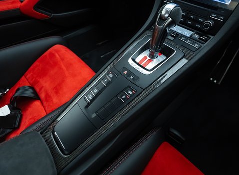 Porsche 911 GT2 RS Weissach (991) 23
