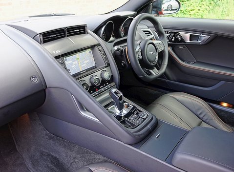 Jaguar F-Type S V6 Coupe 20