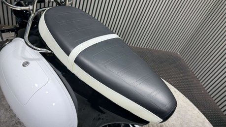 Ajs MODENA 2021 ONLY 800 MILES MODERN RETRO SCOOTER 125CC MOT OCTOBER 2027 21