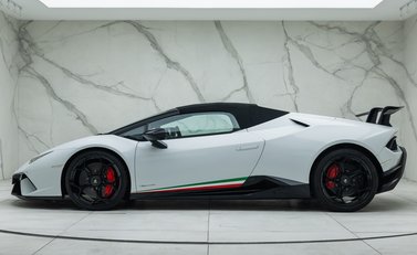 Lamborghini Huracan Spyder LP 640-4 PERFORMANTE 7