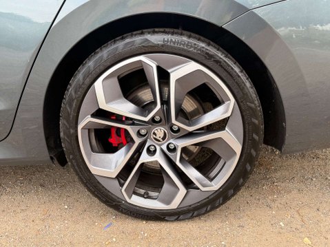 Skoda Octavia 2.0 Octavia vRS TSi Semi-Auto 5dr 59