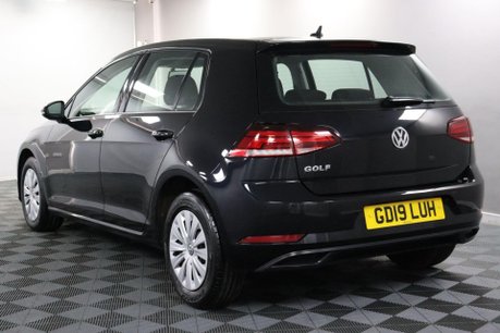 Volkswagen Golf S TSI 8