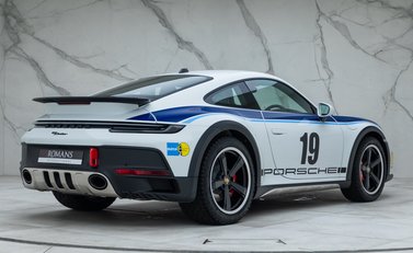 Porsche 911 Dakar 3