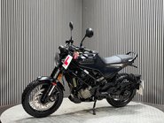 Husqvarna Svartpilen 125 2022 ONLY 6K MODERN CLASSIC FEEL 15BHP MOT OCTOBER 2027 6