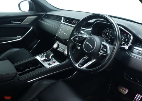 Jaguar F-Pace 2.0 P400e 17.1kWh R-Dynamic Black SUV 5dr Petrol Plug-in Hybrid Auto AWD Eu 42