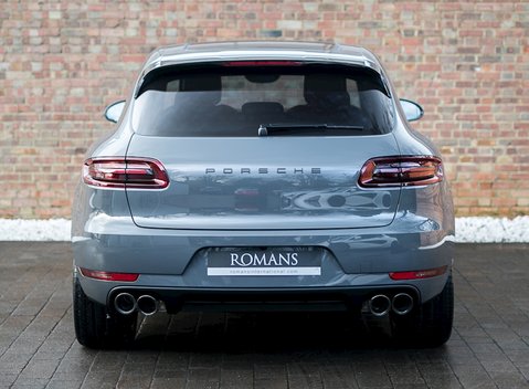 Porsche Macan GTS 11