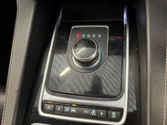 Jaguar F-Pace 3.0 D300 V6 S Auto AWD Euro 6 (s/s) 5dr 23