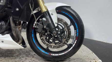 Triumph Street Triple 2016 66 plate 13k new MOT serviced quickshifter and exhaust 23